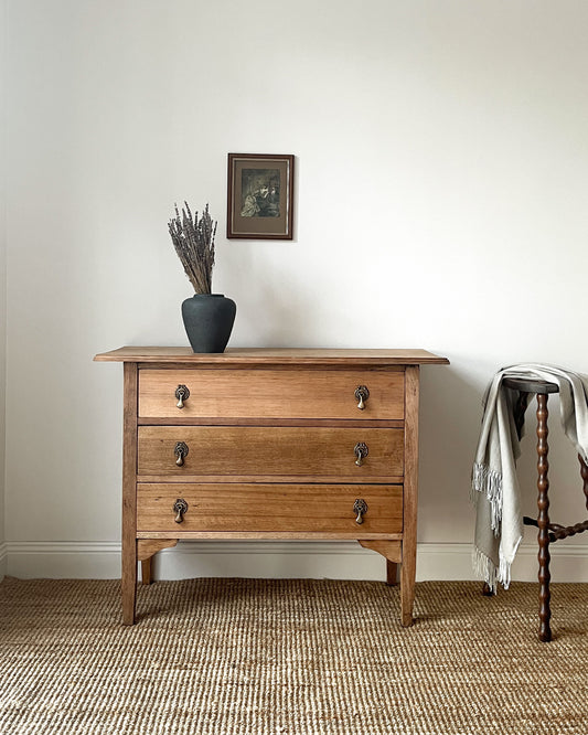 Solid Oak Chest of Drawer