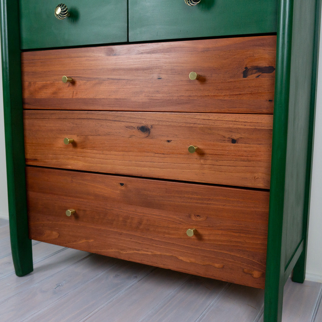 Green chest of drawers