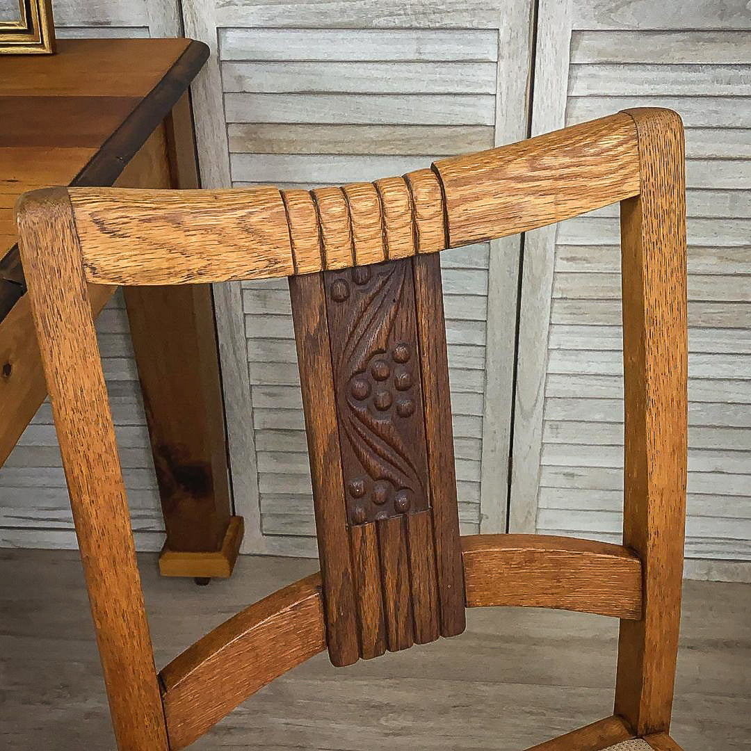 Restoration of vintage table and chair