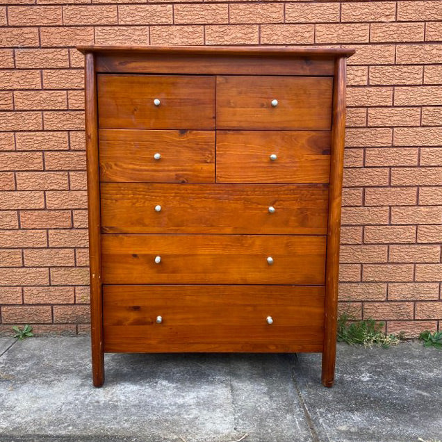 Green chest of drawers